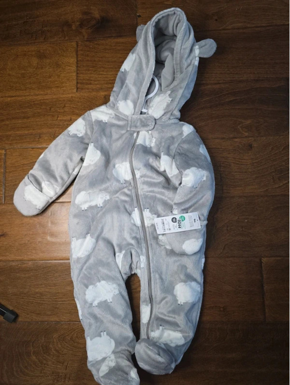 6m brand new snowsuit from carter's item, 244G1
